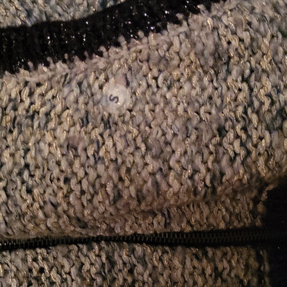 American Eagle Outfitters Textured Knit Sweater S / P   NWOT - Picture 3 of 8